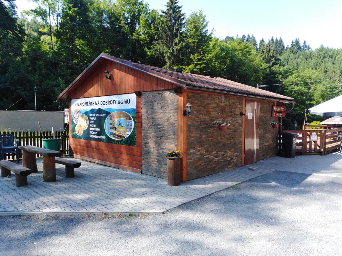 Hotel U Veselé lišky à Hutisko Extérieur photo
