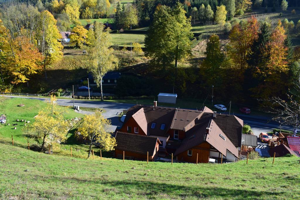 Hotel U Veselé lišky à Hutisko Extérieur photo